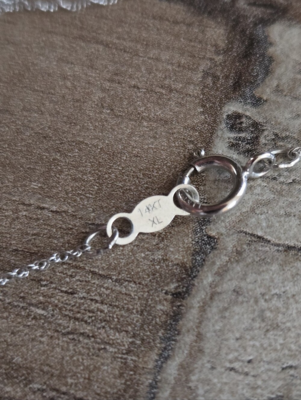 Seahorse Pendant Necklace 14k White Gold - Picture 3 of 3